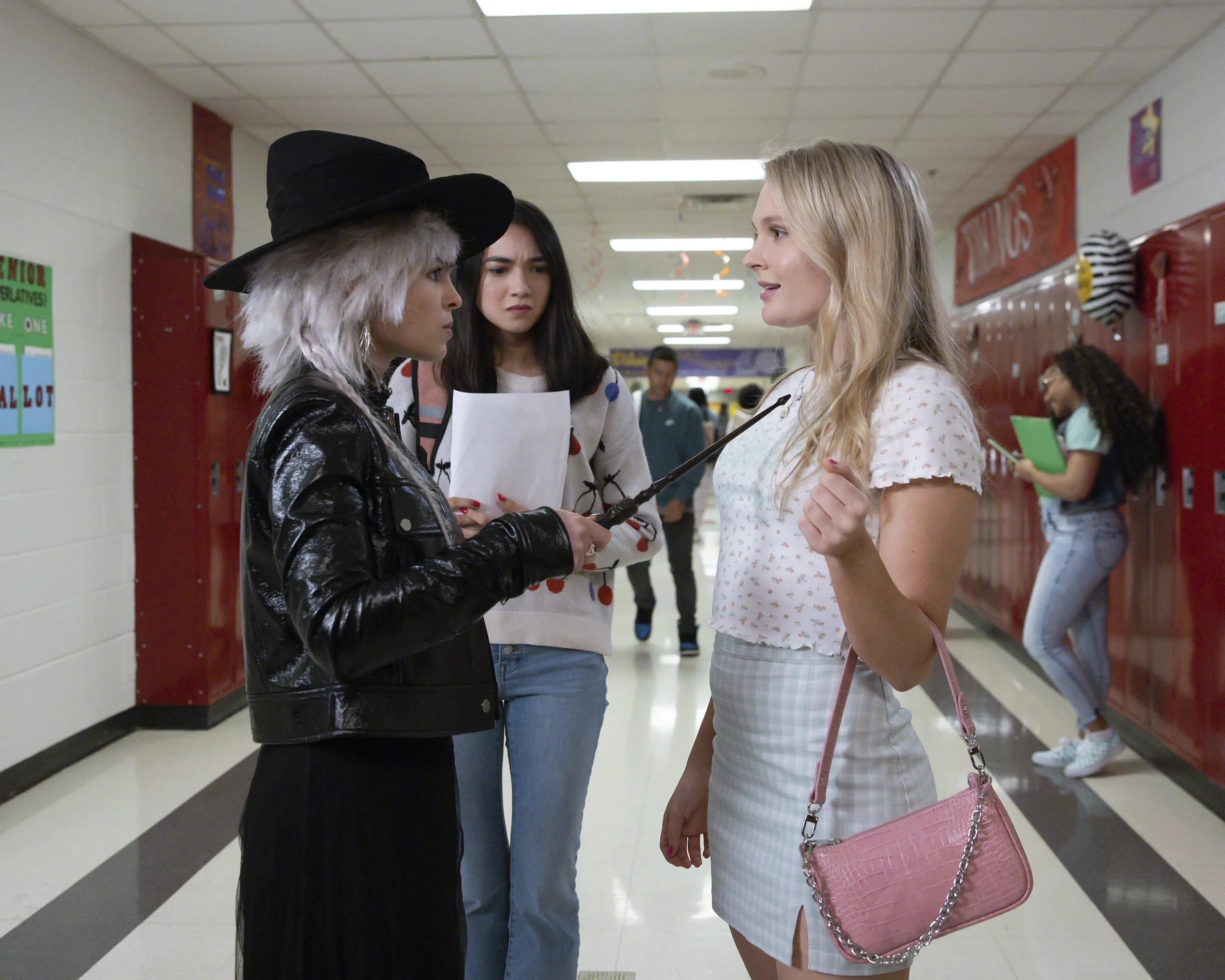 Sarah borne. Sarah j maas. Кацярына шульга. Brynn dolin. Sarah borne.