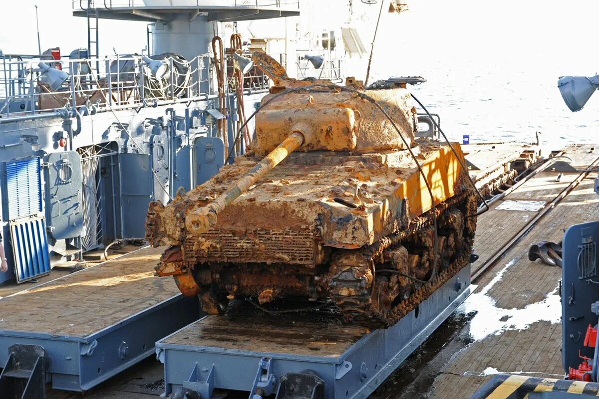 Повышенные со. Поднятый со дна Баренцева моря танк "Шерман". Танк с НОМАС Дональдсон.