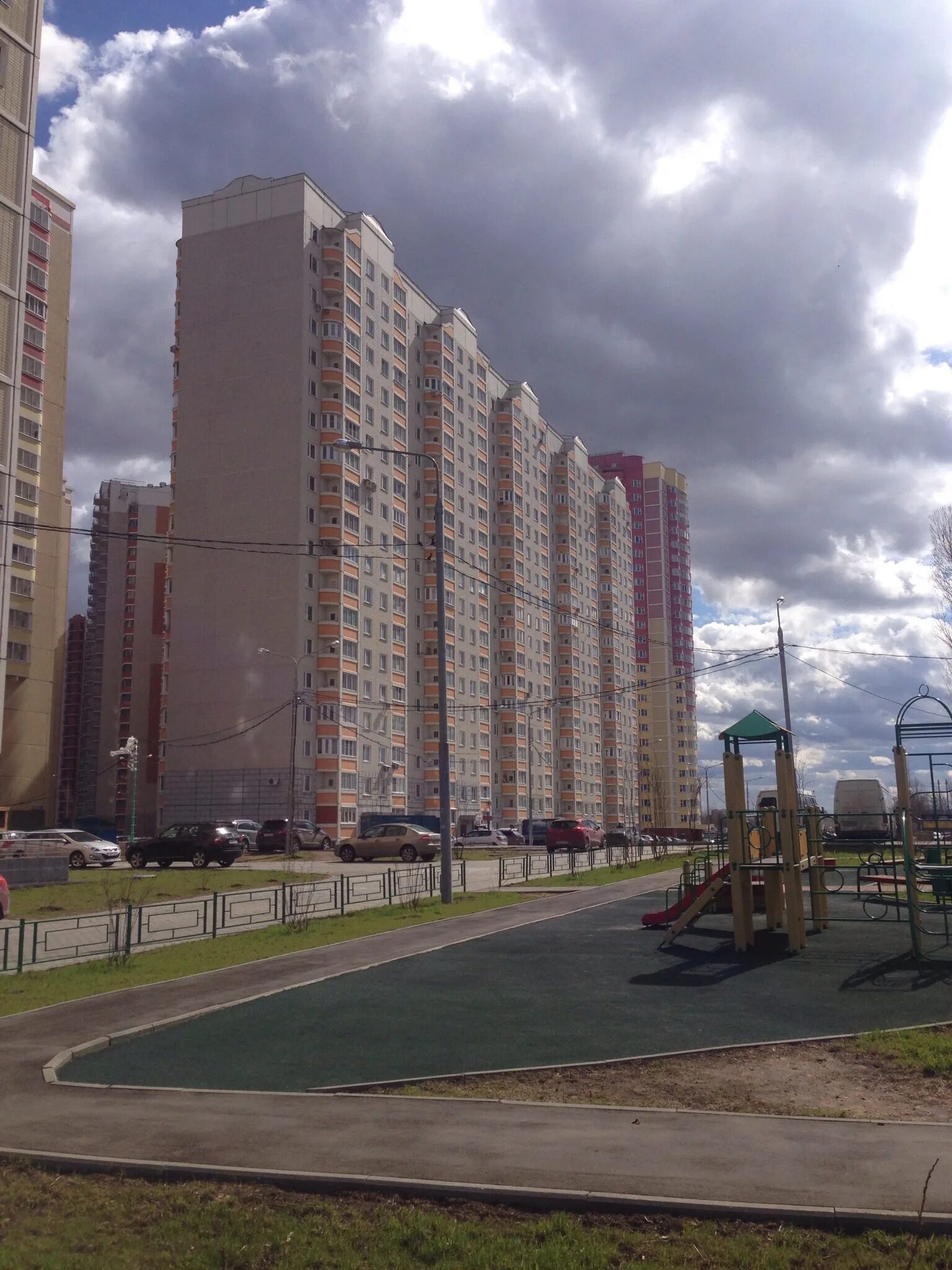Дрожжино новые дома. 1. Балкон п111м. Новое шоссе 10 к 2 дрожжино. Южная улица 321 дрожжино.