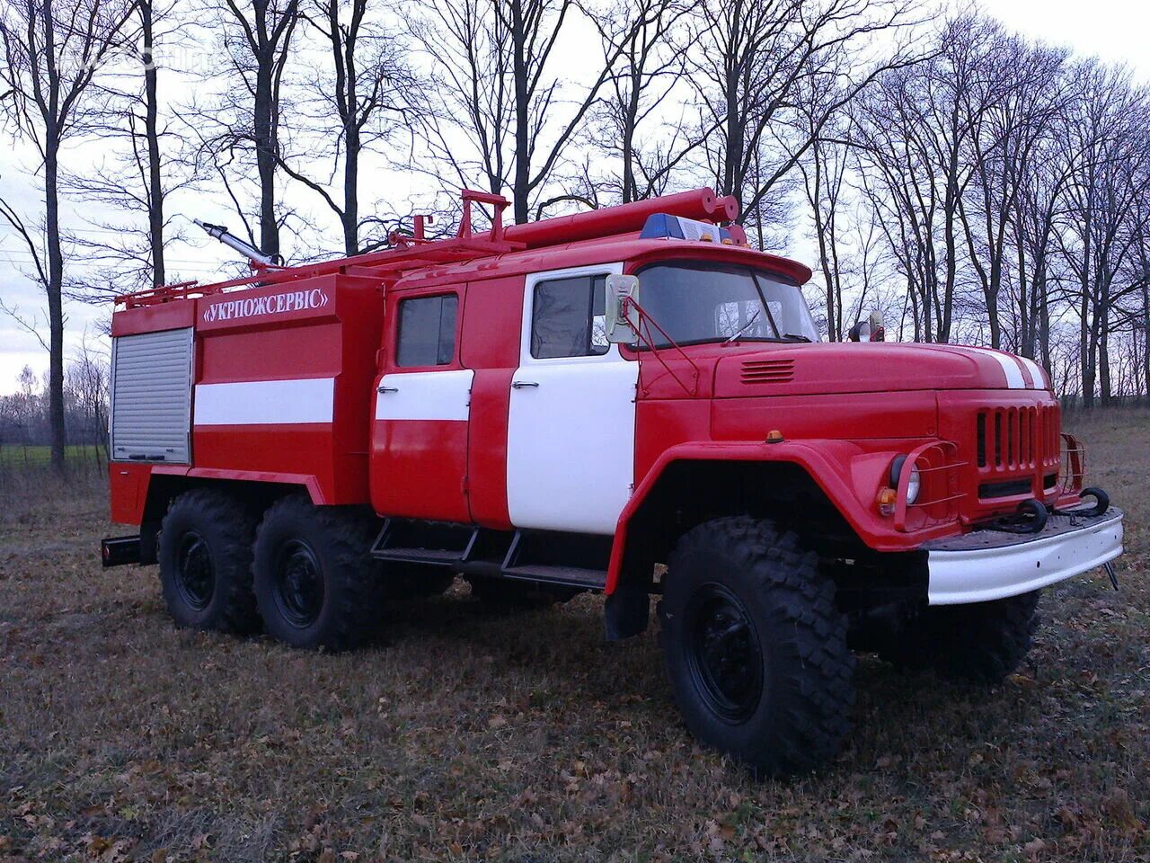 Пожарная машина ЗИЛ 131. ЗИЛ 131 пожарный. ЗИЛ 131 Firetruck. ЗИЛ 131 пожарный сбоку.
