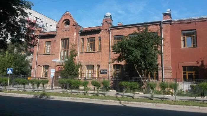 Школа богаткова новосибирск. Школа 3 новосибирск октябрьская 5. Школа богаткова новосибирск. Школа 3 бориса богаткова. Школа имени бориса богаткова новосибирск.