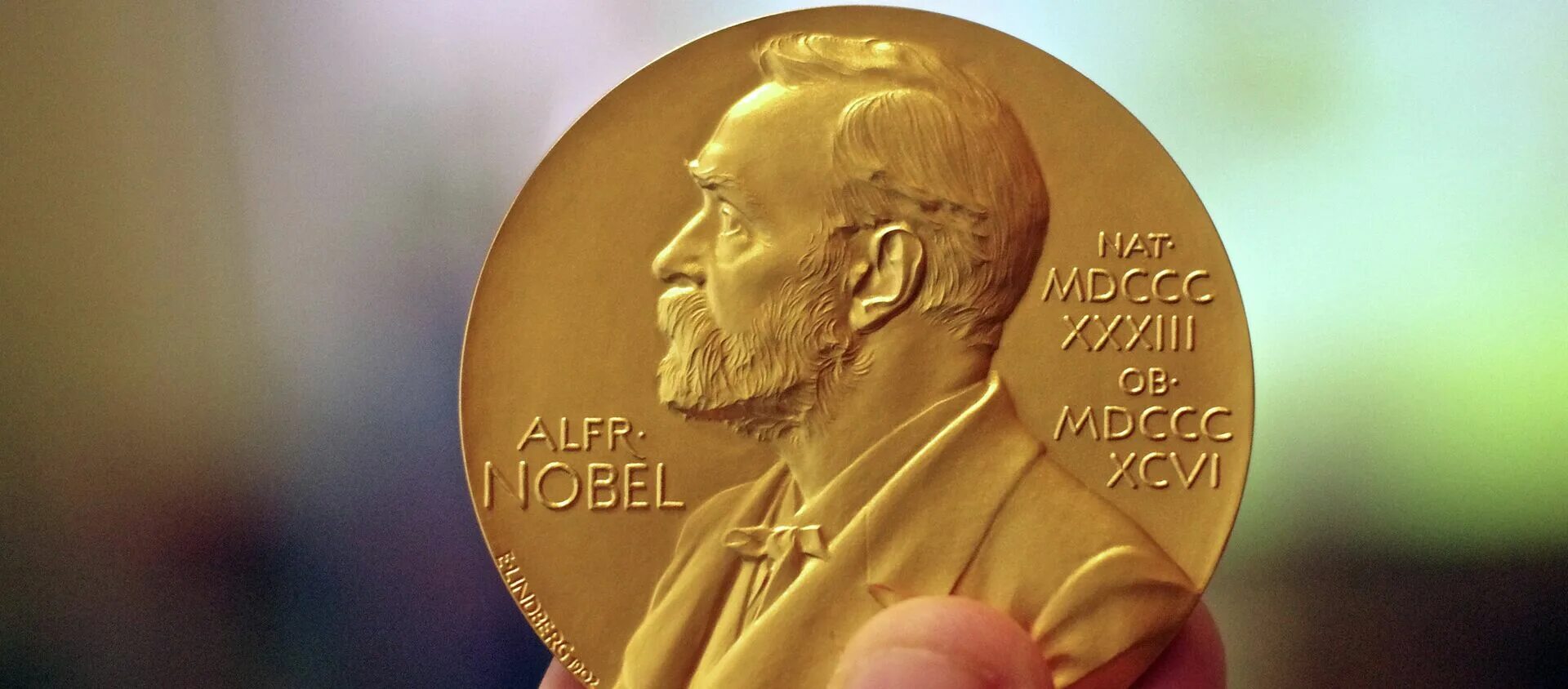Нобелевская премия 2024. Нобелевская медаль Леонтьева. Нобелевская премия Голдин 1988.
