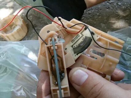 Неправильно показывает уровень топлива
