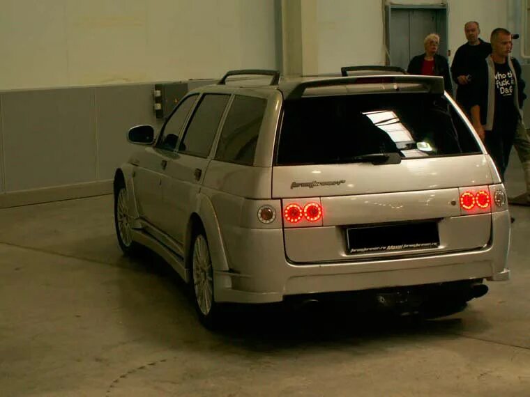 ваз 2111 сбоку. ваз 2111 многоместная. тюнингованная ваз 2111. ваз 2111 волга. Lada (ваз) 2111.