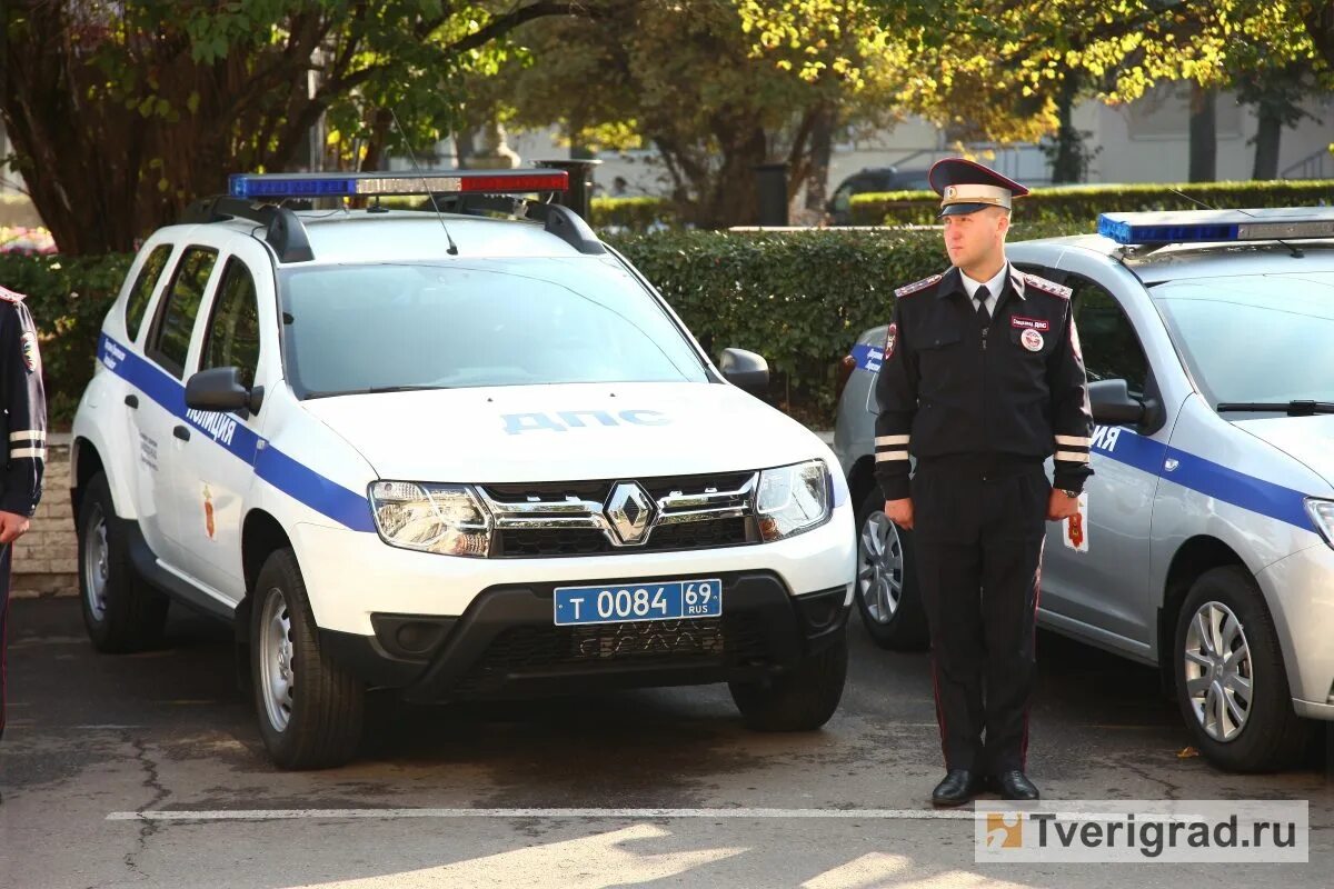 Автомобиль фнс. Renault Duster полиция Россия. Renault Duster 2012 полиция. Renault Duster ППС. Рено Дастер ДПС полицейские.