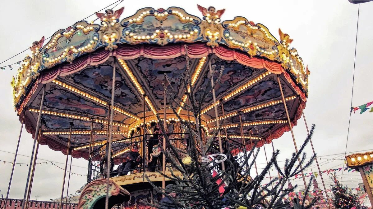 кружит карусель. карусель фэнтези. карусели отношения. цитаты про карусель.