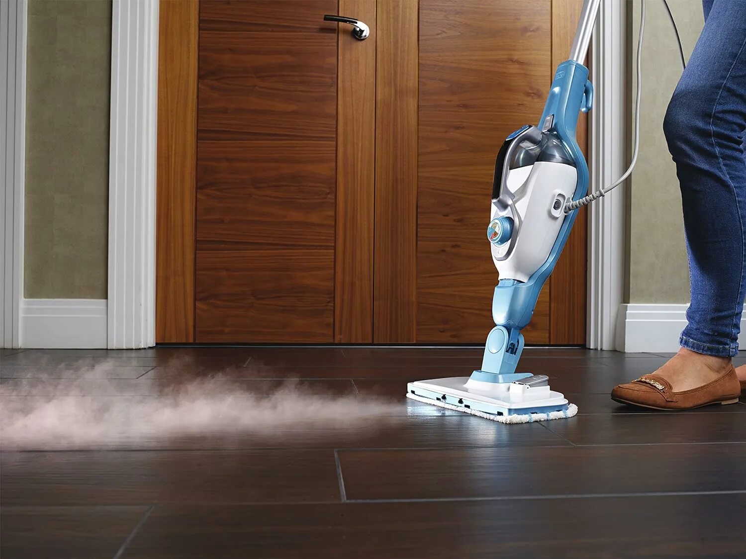 Вертикальная паровая швабра. Black+Decker fsmh13151sm. Steam Mop sc3. Black&Decker fsmh16151. Паровая швабра для ламината.