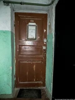 Подъездный дверь
