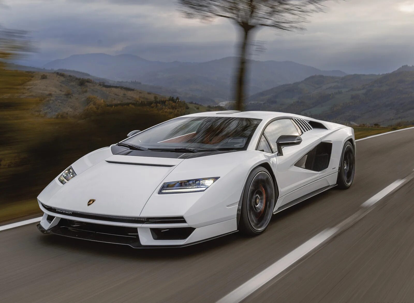 2022 800. G63 amg 2022 брабус. G63 amg brabus 800. Benelli мотоциклы 2022. Mercedes g63 amg 2022.