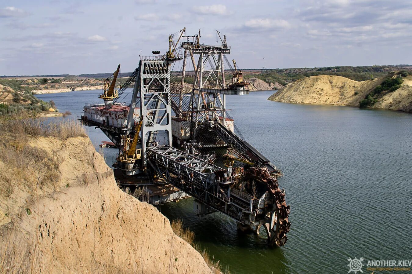 Морозовский карьер белореченск. Тумашевский карьер. Морозовский угольный разрез. Эршр-1600. Морозовский угольный карьер.