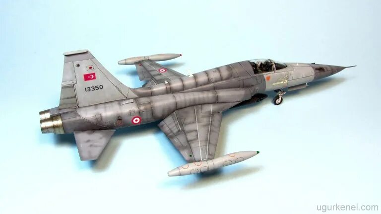 Kinetic models TF-104g. Kinetic k48020 f-5a/CF-5a/NF-5a Freedom Fighter 1/48. F-5 Tiger 1/48 Kinetic. Northrop f-5e.
