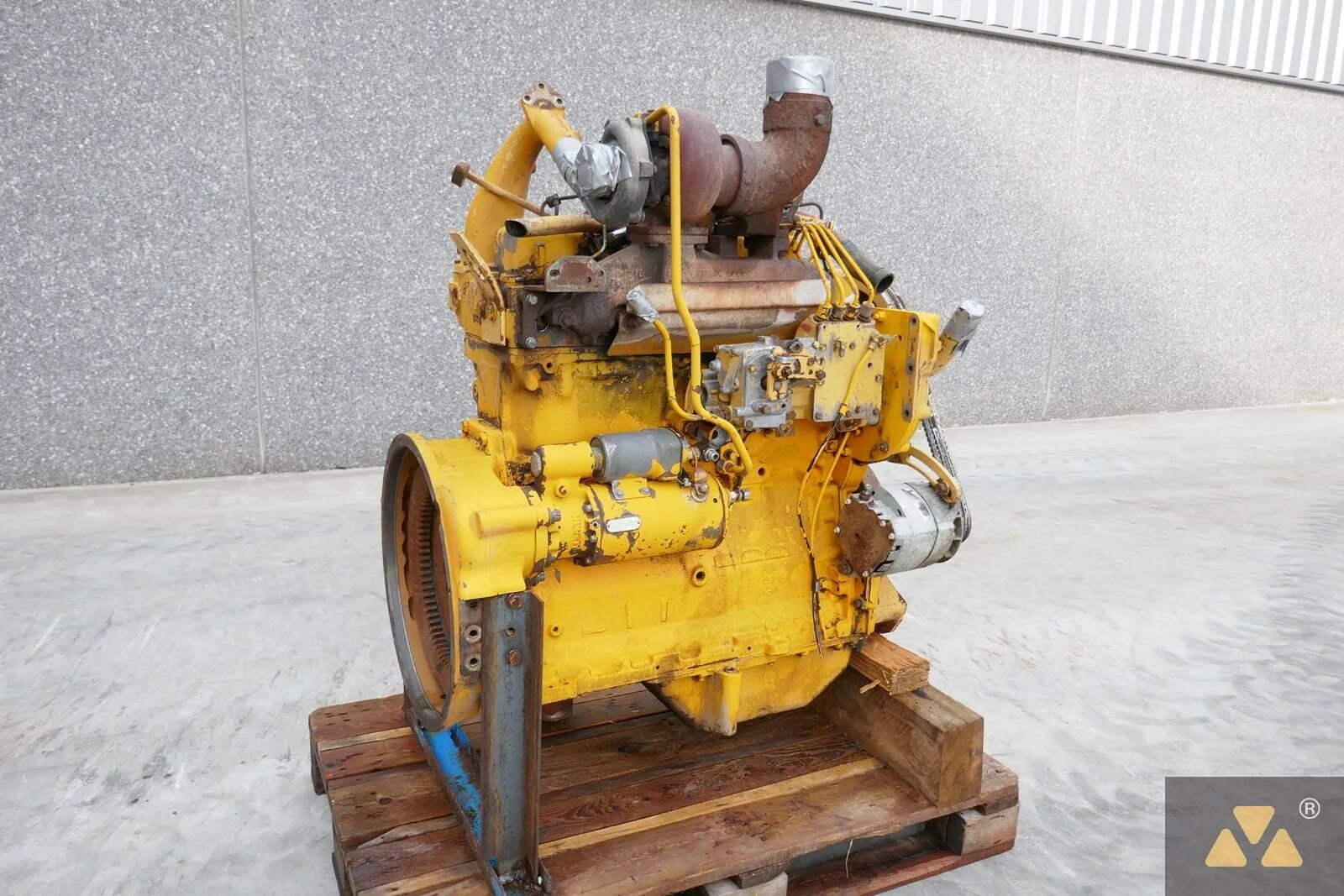 Engine contact