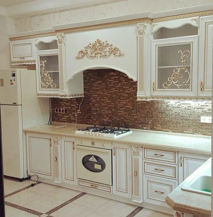 Белорусские кухни из массива. Кухни киргу каталог. Кухня белладжио киргу. Кухня валенсия угловая киргу. Кухня валенсия киргу.