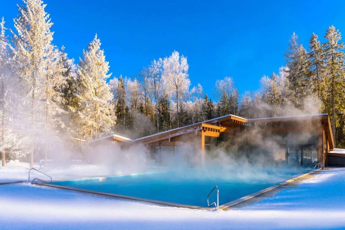 Куда съездить отдохнуть с бассейном. Термальный бассейн домбай. Куда съездить отдохнуть с бассейном. Куда съездить отдохнуть с бассейном. Кремниевые термы термальные источники мостовской.