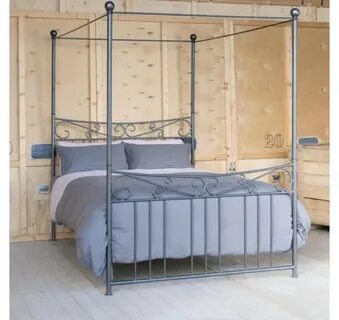 Four poster bed