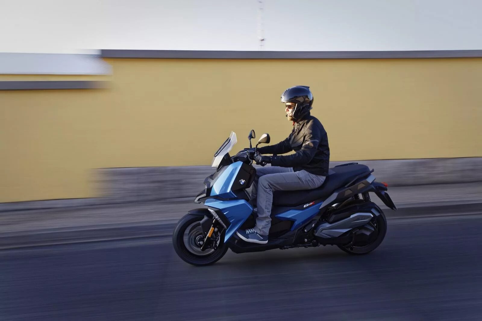Bmw c 400 x. Bmw c400x черный. Скутер бмв 400. Скутер бмв 400. Bmw 400.