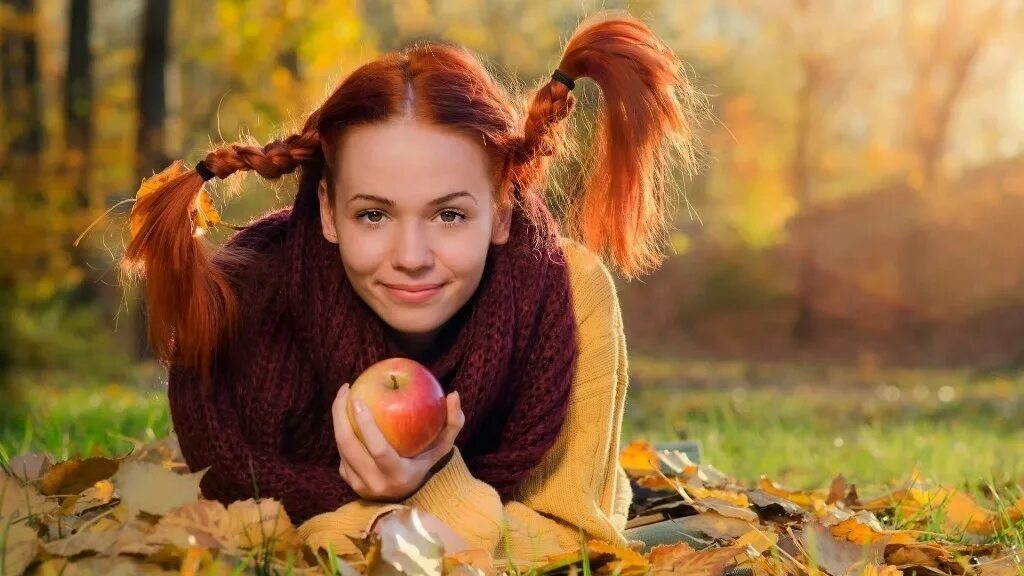 Интересная жизнь женщины. Девушка осень. Осенние фотосессии на природе. Осенняя фотосессия девушки.