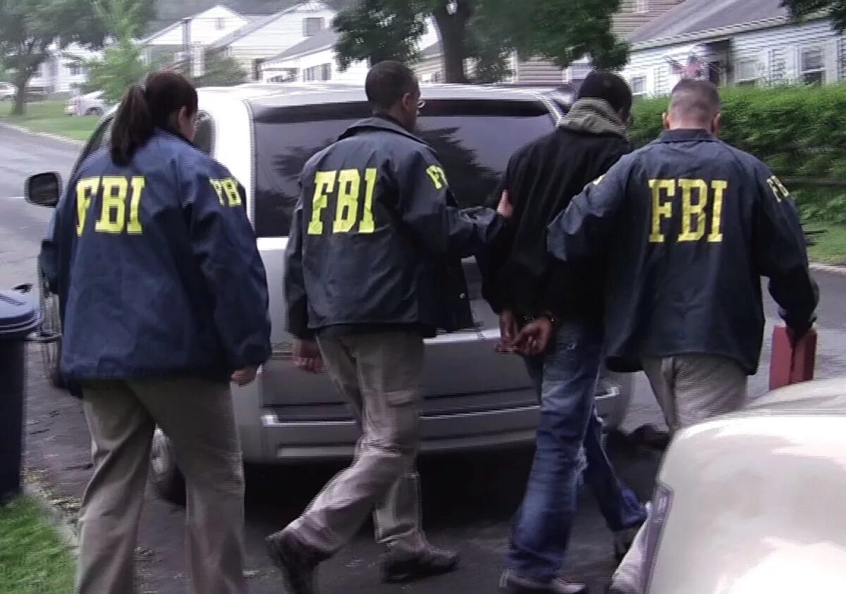 Анатолий легкодымов bitzlato. Фбр задержали. Фбр задержание. Фбр фото задержаний. Фбр арест.