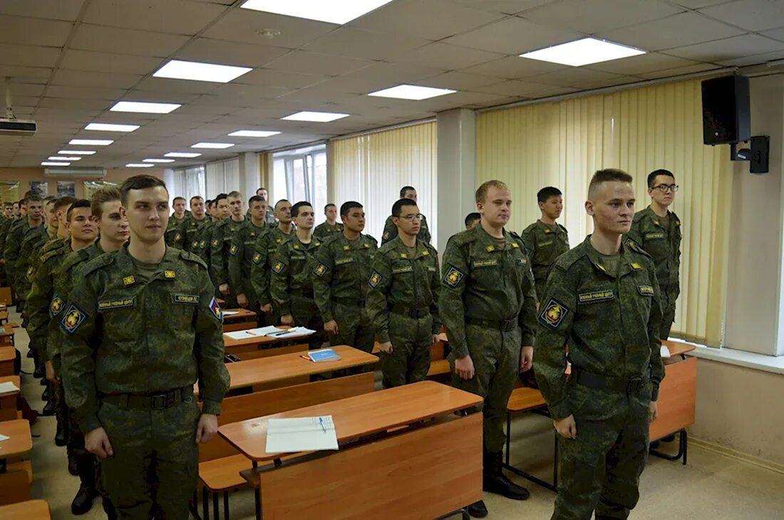 Учеба в военном вузе. Учеба курсанты. Подготовка военнослужащих. Учеба в военном вузе. Вс обучения.