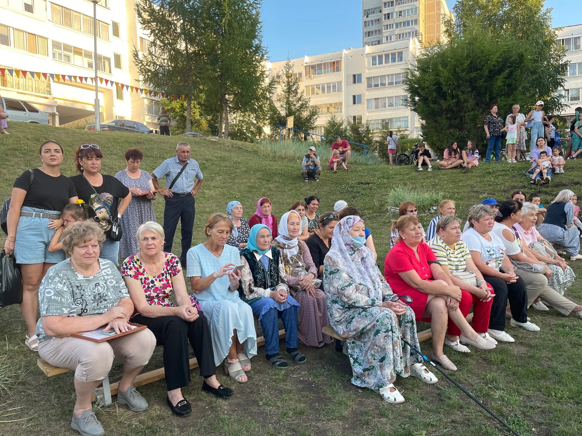 Праздники челны. Праздники челны