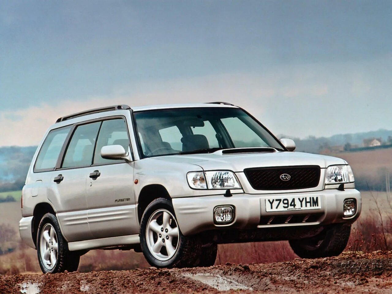 Субару форестер 1 поколения. Subaru Forester 2000. Subaru Forester 2000-2002. Субару Форестер 2002 2.5. Субару Forester 2000.