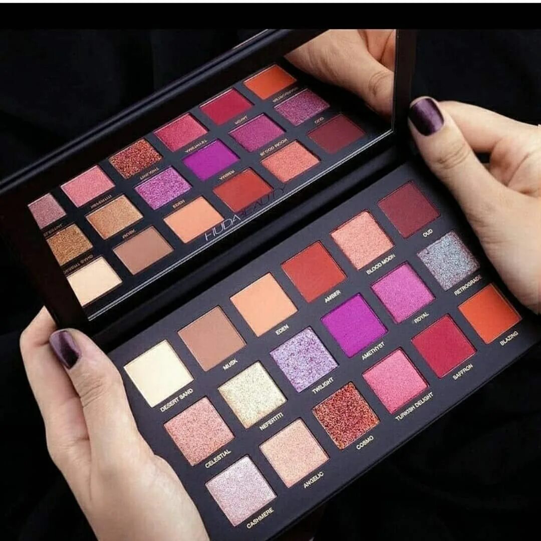 Палетка теней Huda Beauty. Палетка Huda Beauty Desert Dusk. Тени для век Huda Beauty Desert Dusk Palette 18 цветов. Палетка теней Huda Beauty Desert Dusk Palette. Палетка худа