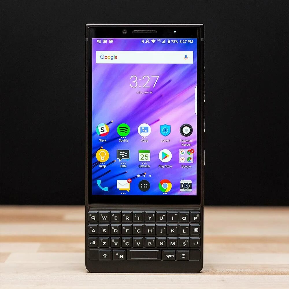 Что такое блэкберри. BLACKBERRY key2. Блэкберри Кей 2. Блэкберри Key 2. Смартфон блэкберри Кей 2.