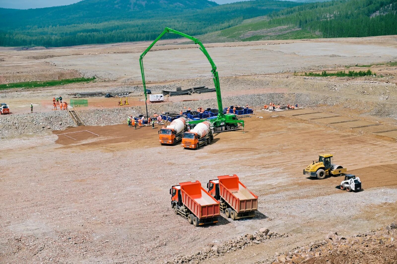 Гок озерный бурятия. Гок озерный улан удэ. Черногорский горно-обогатительный комбинат (гок). Еравнинский гок. Эгитинский гок бурятия.