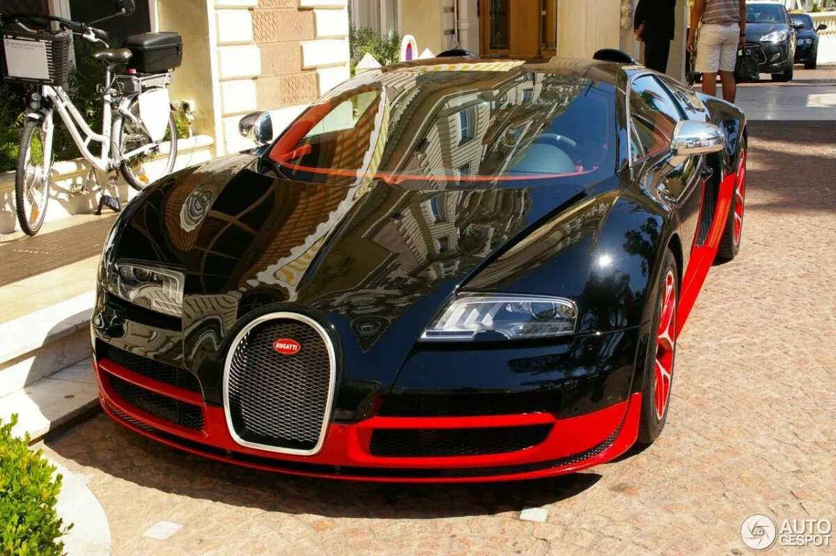 Бугатти в омске. Bugatti veyron 16.4 grand sport vitesse. bugatti veyron grand sport vitesse. бугатти вейрон дива. торт бугатти вейрон.