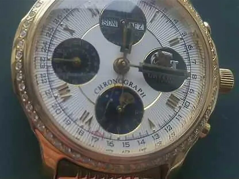 Часики гифт. Часы грифон. Часы грифон. Часы с грифоном настенные. Часы грифон московского монетного двора золотые.