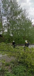 Штормовой ветер создает давление на преграду