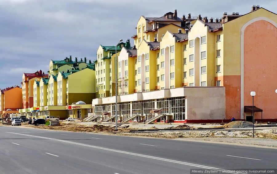 Город новый Уренгой. Новый Уренгой лето. Новый Уренгой летом.