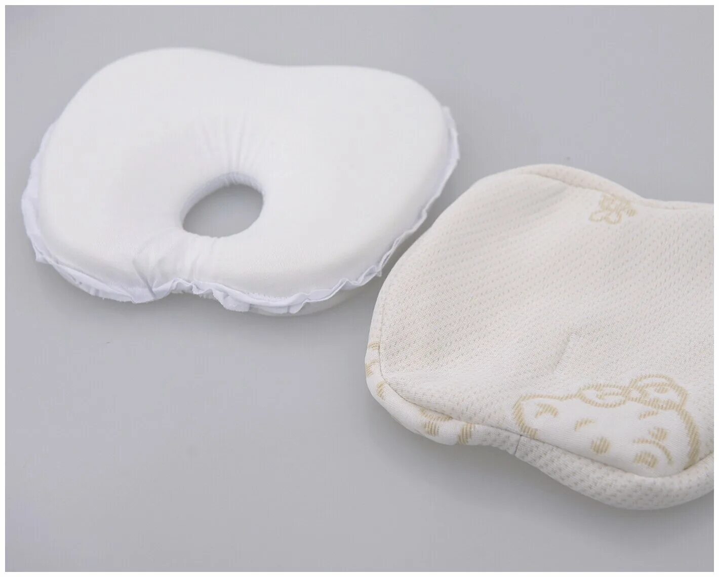 Мемори форм. Подушка Askona mam Agu. Askona подушка для новорожденных. Ортопедическая подушка для новорожденных Аскона. Аскона детская ортопедическая подушка.