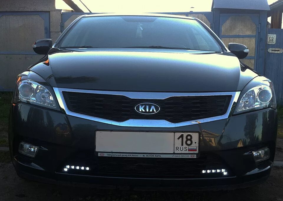 Kia ceed дхо. ДХО на Киа СИД 2011. Ходовые огни Киа СИД 2011. ДХО Киа СИД 2010. Ходовые огни на Киа СИД 2010.