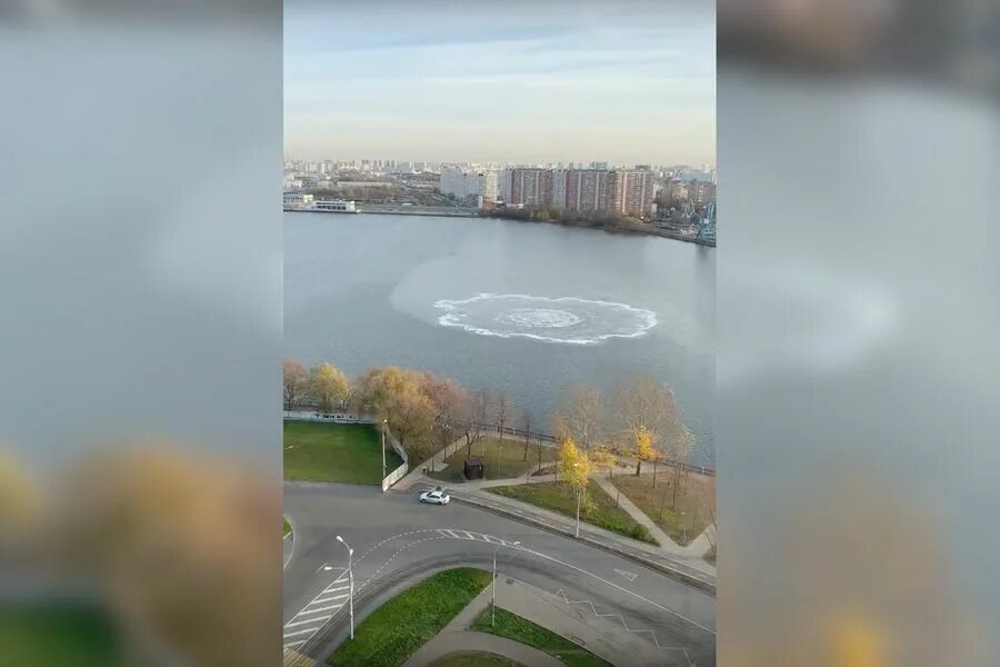 Красивые пузыри. Затон 40 лет октября нижний новгород. Затон новоомский. Пузыри в природе. Пузыри затон.