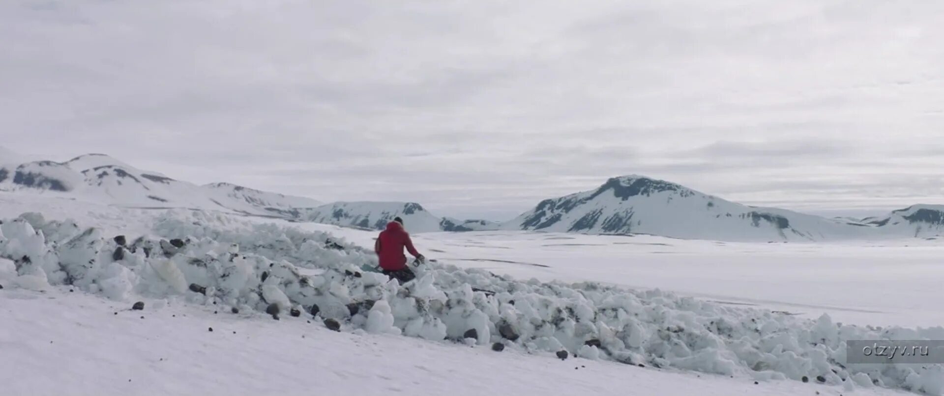 Затерянный во льдах 2018 отзывы. Затерянные во льдах (2018) Arctic. Мадс Миккельсен Затерянные во льдах. Мадс Миккельсен Затерянный во льдах финал.