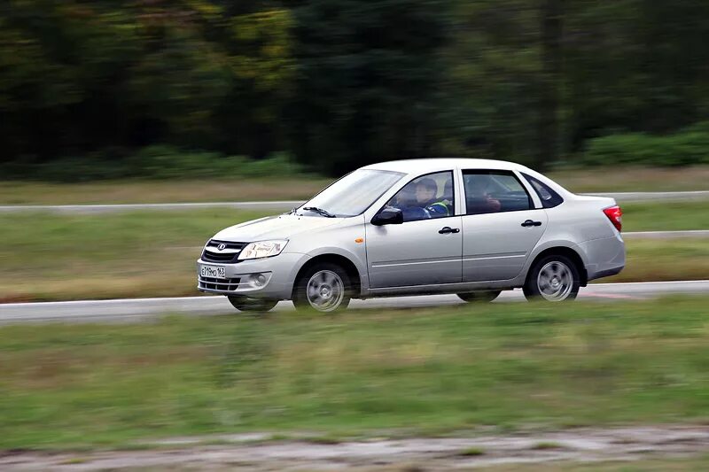 Lada Гранта 1.6 бензиновый 2013 на DRIVE2