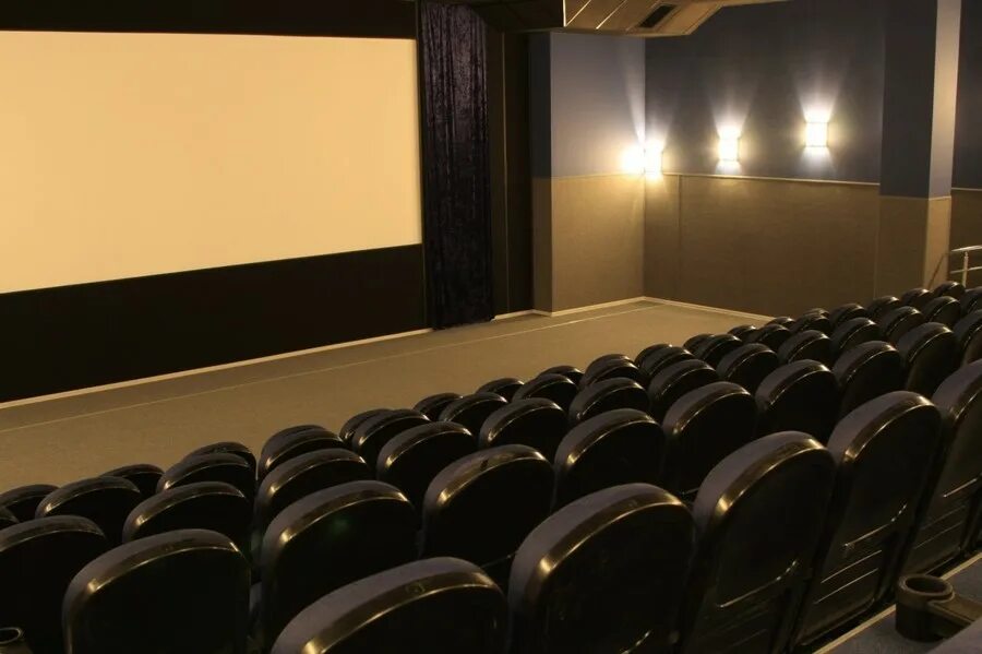 капитал тольятти магазины. зал в кинотеатре вега тольятти. кинотеатр в капитале тольятти. капитал кинотеатр тольятти. вега капитал тольятти.