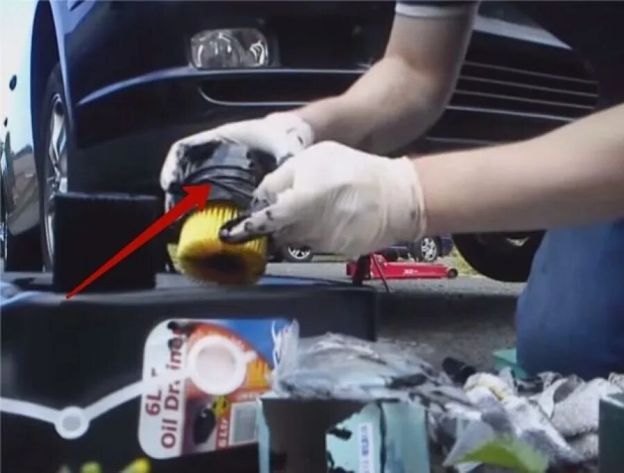 0 бензин. Замена масла авенсис. Сливной болт коробки авенсис т25. Сливная пробка радиатора тойота авенсис т22 2. Toyota avensis 2010 масло в вариаторе.