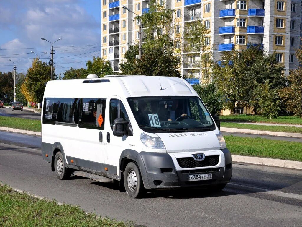 Маршрутка. Городской микроавтобус. Маршрутный микроавтобус. Российские микроавтобусы. Маршрутное фото