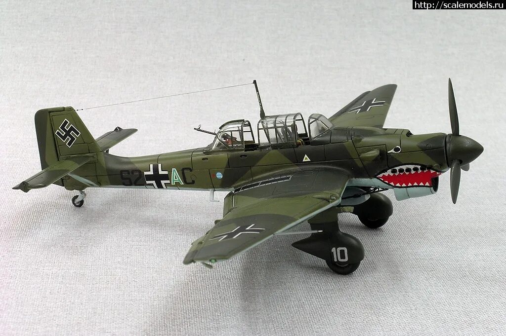 Ju-87 b2 1/72 звезда. Junkers ju 87 d 1:72. Юнкерс 87 штука модель 1/72. Ю87 штука модель.