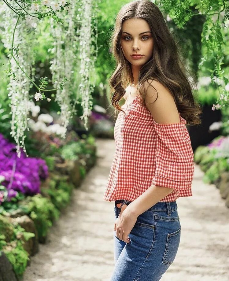 Young girls models 8 12 private. Ланея Грейс джинсы. Meika Woollard 2020. Ланея Грейс 2021.