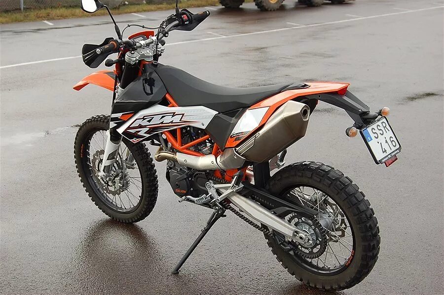 КТМ 690 Enduro r. КТМ 690 эндуро. Мотоцикл KTM 690 Enduro. KTM 690 Enduro 2011. Мотоцикл ктм эндуро