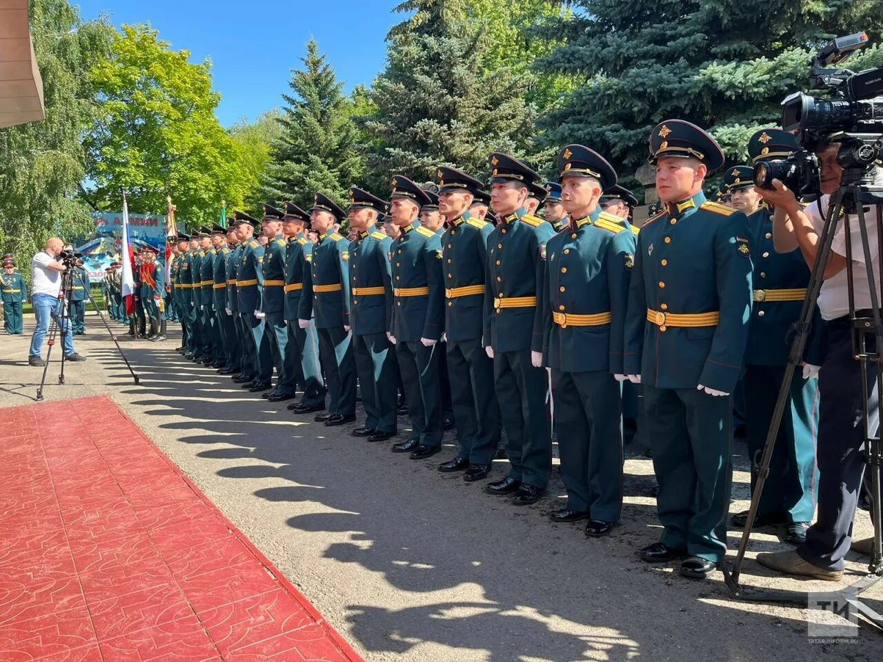 Казанское высшее военное командное училище. Выпуск казанского танкового училища 2025. выпускники казанского танкового. выпускники казанского танкового училища. военное училище казань.