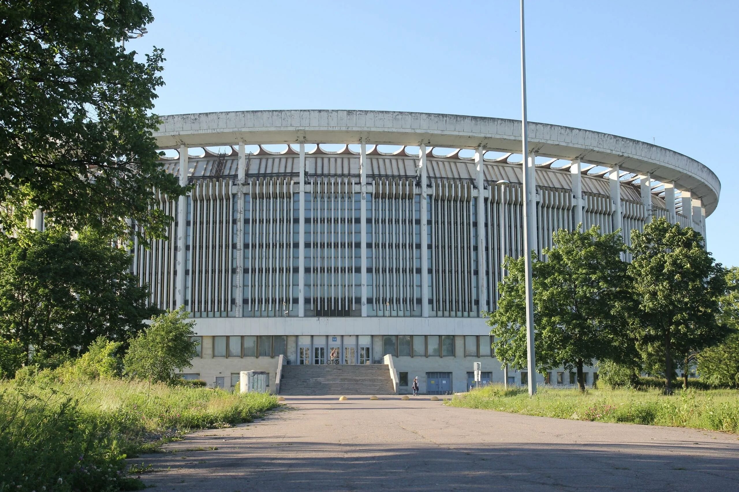 Пр ю гагарина. СКК Гагарина 8. СКК «Петербургский» 1991. SKKK. Проспект Юрия Гагарина, 8.