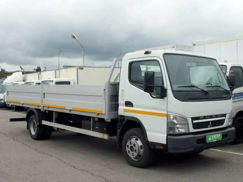 Куплю митсубиси кантер фусо. Mitsubishi Fuso Canter 5т. Mitsubishi Fuso Canter бортовой. Fuso Mitsubishi 5т. Мицубиси Фусо 5 тонник.