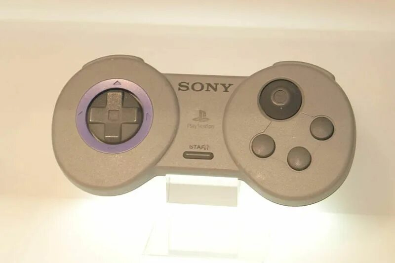 Strange controller. Ps1 controller. playstation 1 контроллер. прототип геймпада ps1. ps1 controller box.