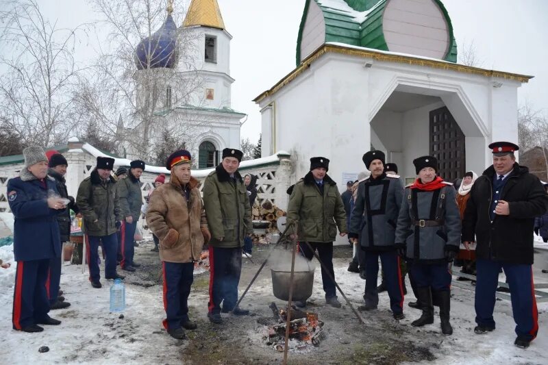 красный десант церковь крещение. красный десант крещение. купание на крещение. купели на крещение в москве. красный десант крещение.
