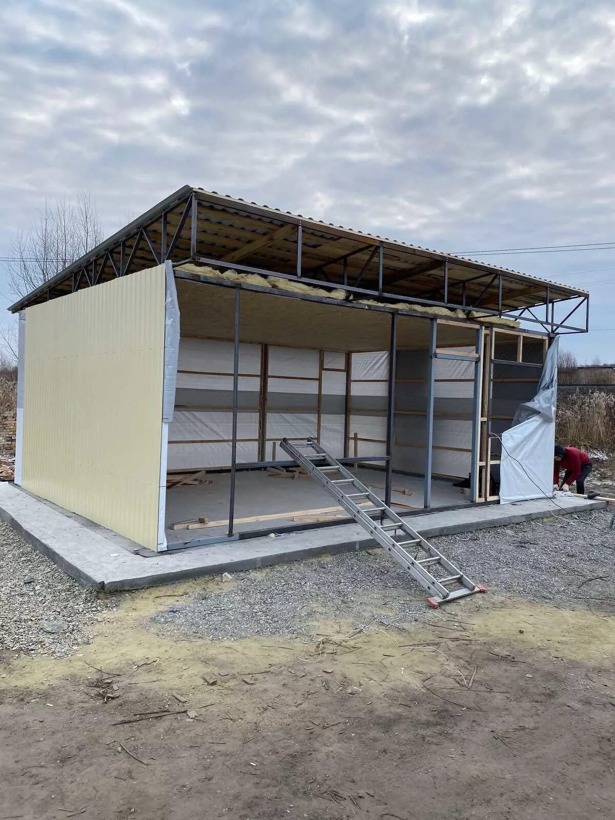 Сарай из сэндвич панелей