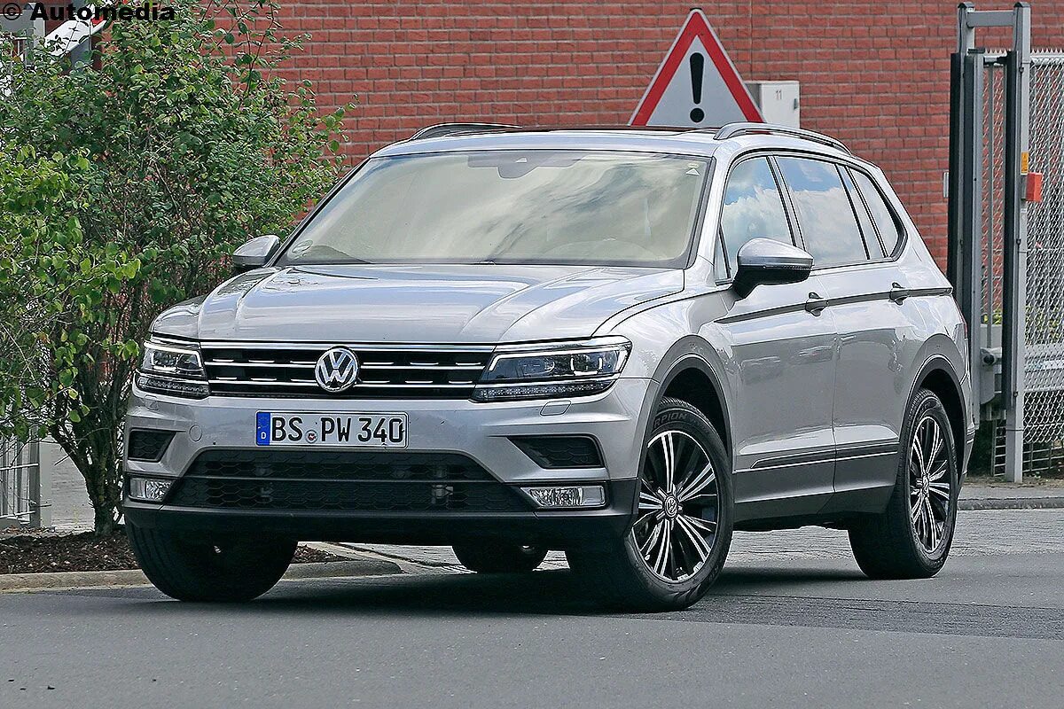 Тигуан 2011 год фото в бездорожье. Volkswagen tiguan go 2020. Тигуан винтер. Volkswagen tiguan новая версия 2023. Tiguan x 2022.